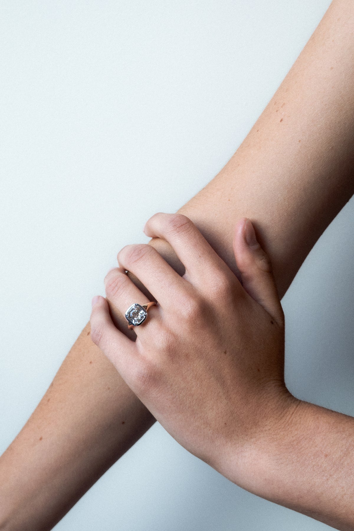 Aomi / 3.03 ct Asscher