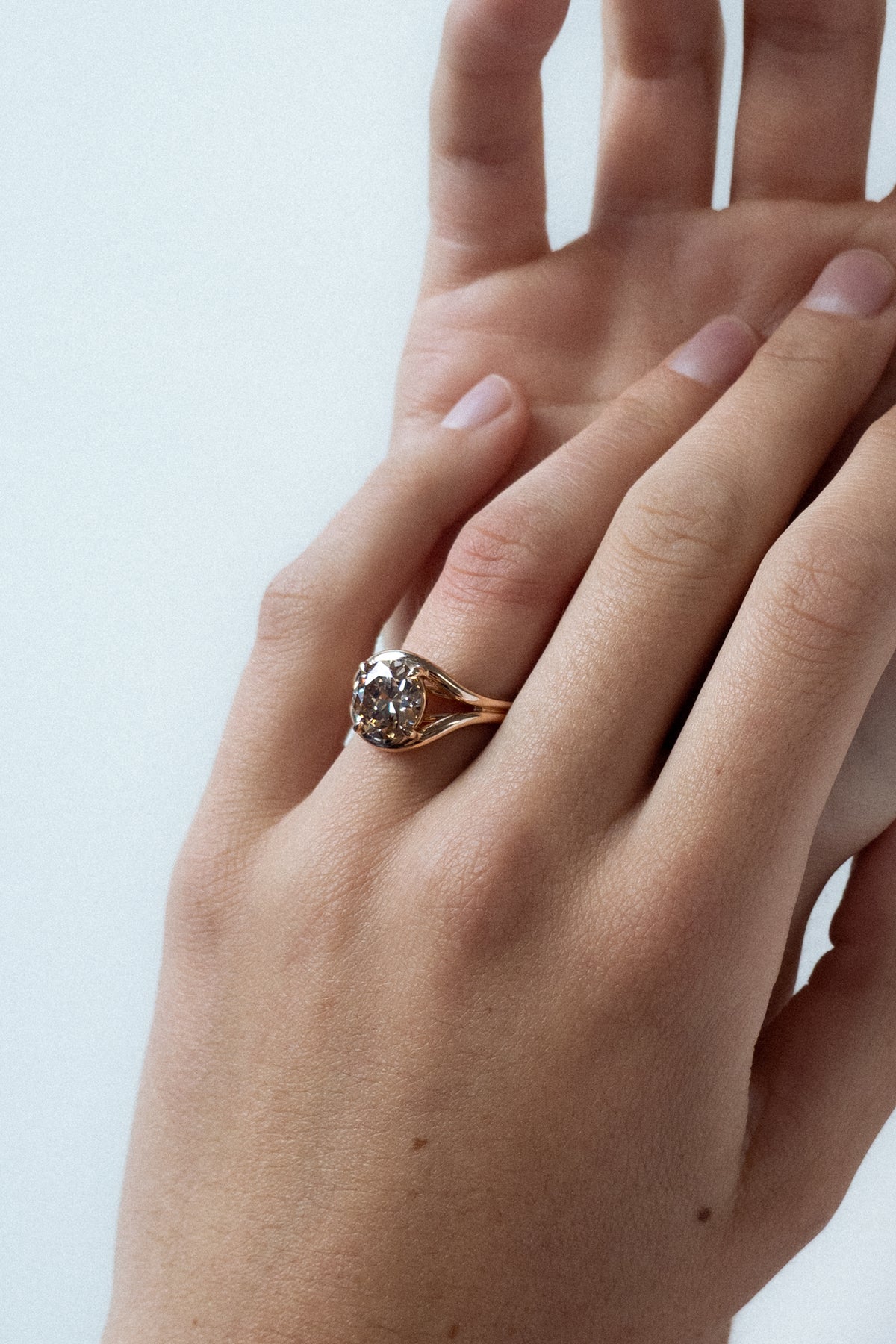 Onda / 2.75 ct Old European