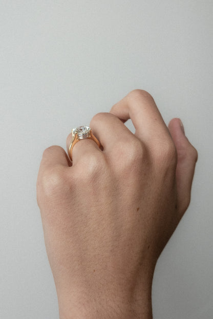 Gira / 4.57 ct Old European
