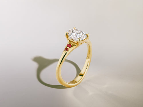 Dea / 1.50 ct Pear