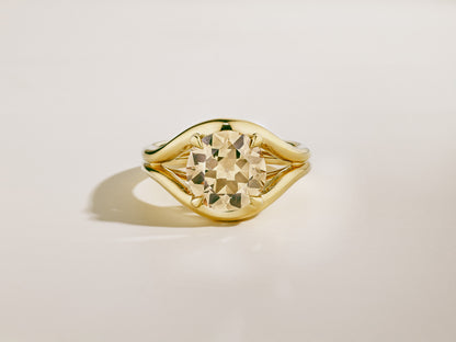 Onda / 2.75 ct Old European