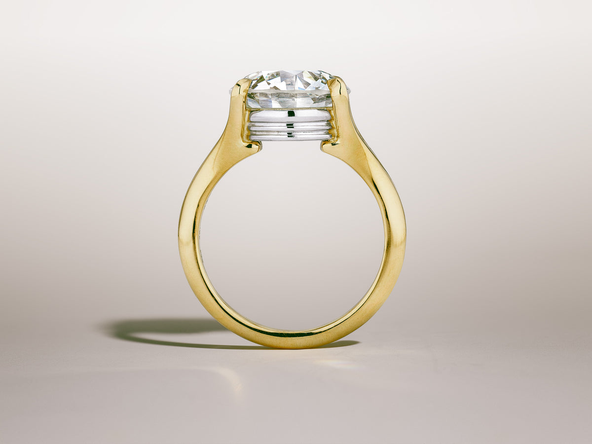 Gira / 4.57 ct Old European